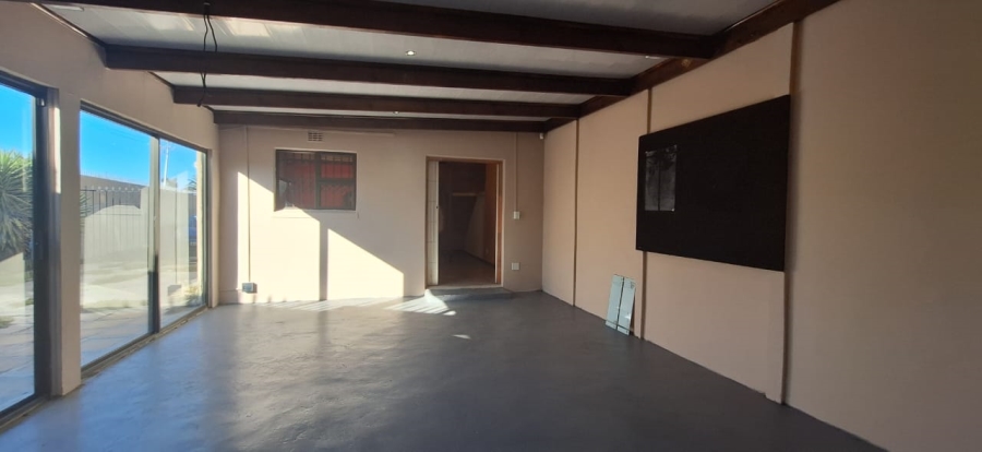 3 Bedroom Property for Sale in Wetton Western Cape